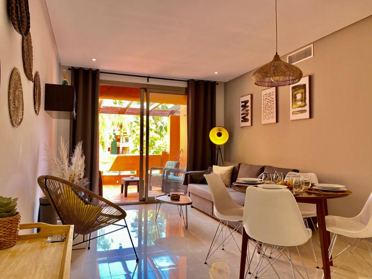 Resort Style 2 Bedroom Apartment In The New Golden Mile Free Wifi & Parking Estepona Exterior photo